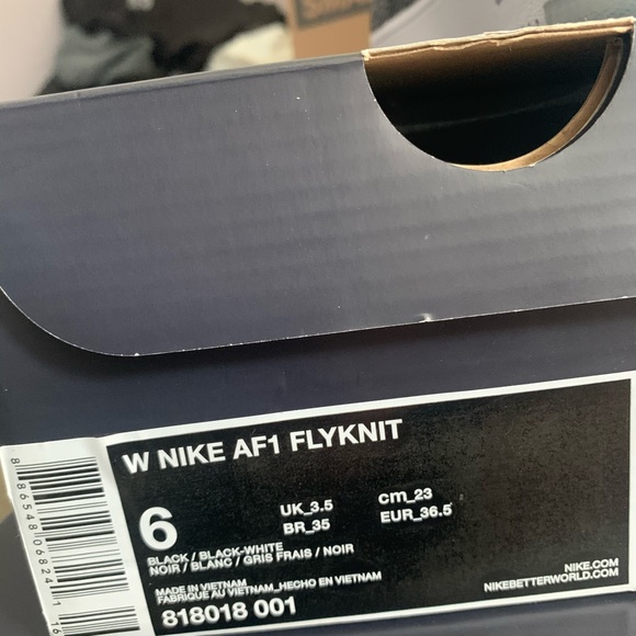 Nike Air Force 1 Flyknit Mid Shoes - Picture 6 of 7